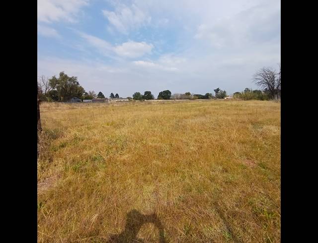 2,000M² VACANT LAND FOR SALE IN KOOKRUS
